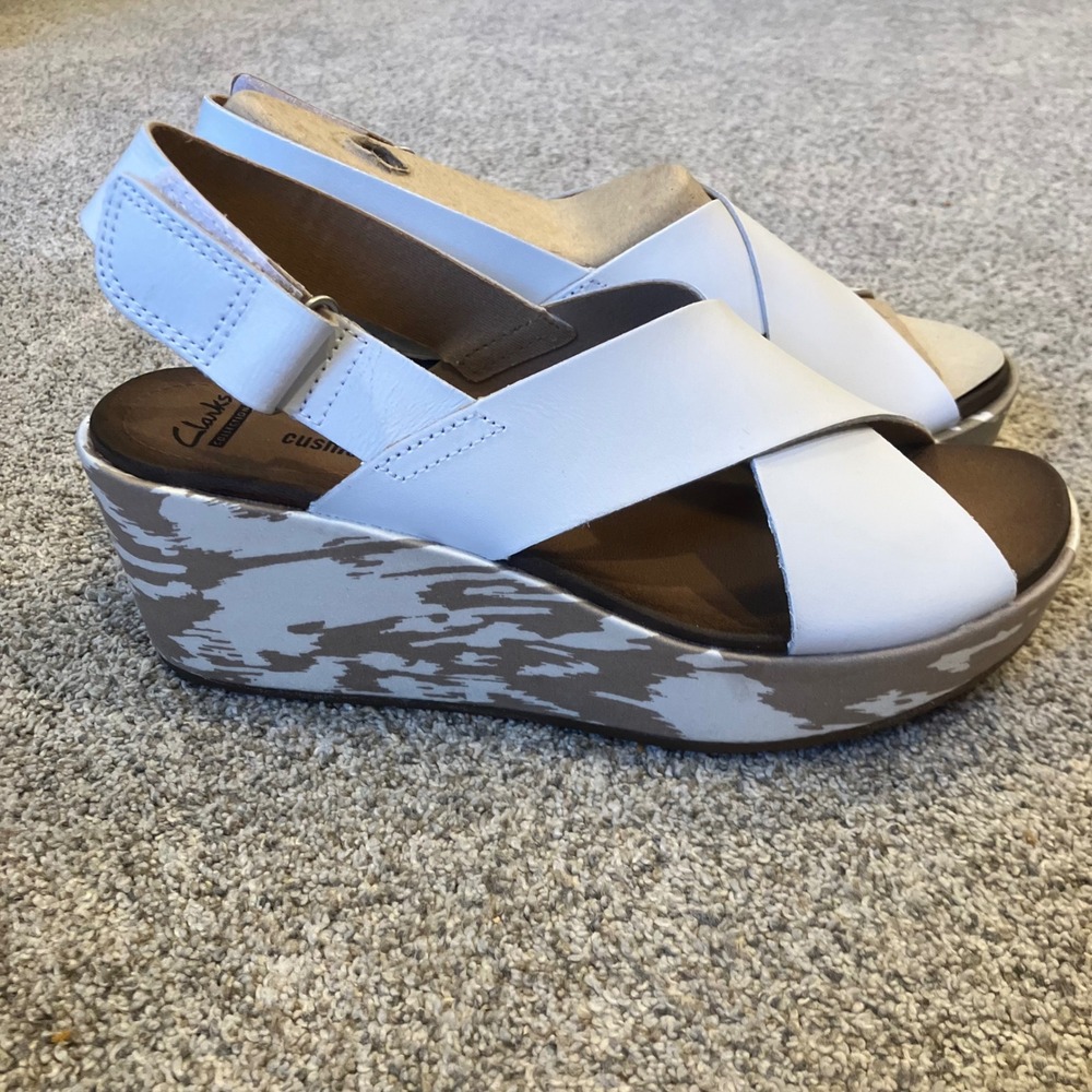 Clarks Collection Stasha Hale White Leather Cross Strap Wedge Sandals 8.5 NEW